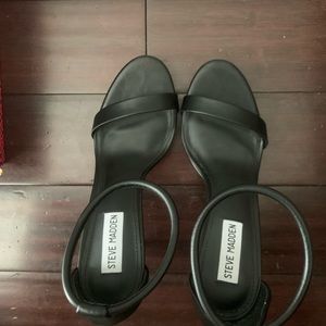 Black Steve Madden sandals size 9 in box